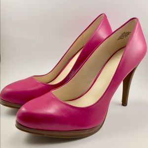 nine west fuchsia shoes